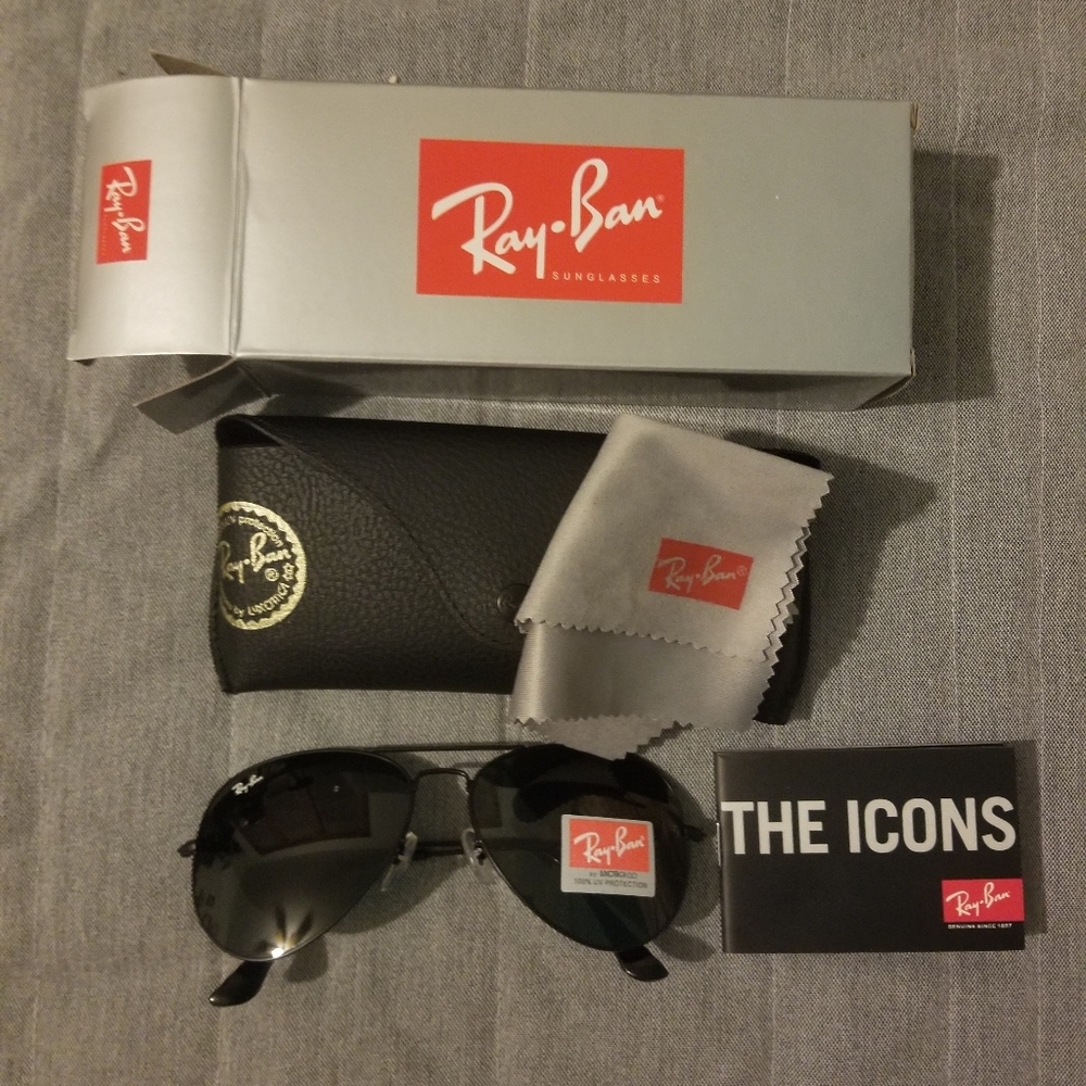 Ray-Ban Aviator sunglasses